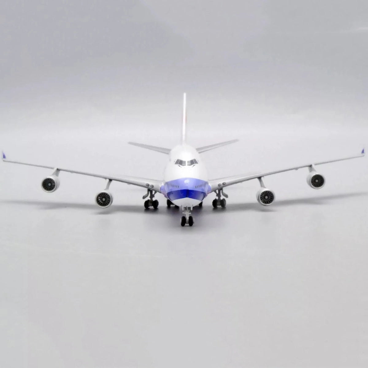 20cm Diecast Alloy 1/350 Scale China Airlines B747 Aircraft Model Scene