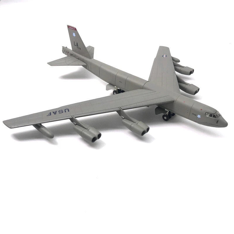 1:200 USAF B-52H Stratofortress Heavy Bomber Aircraft Model Military Plane