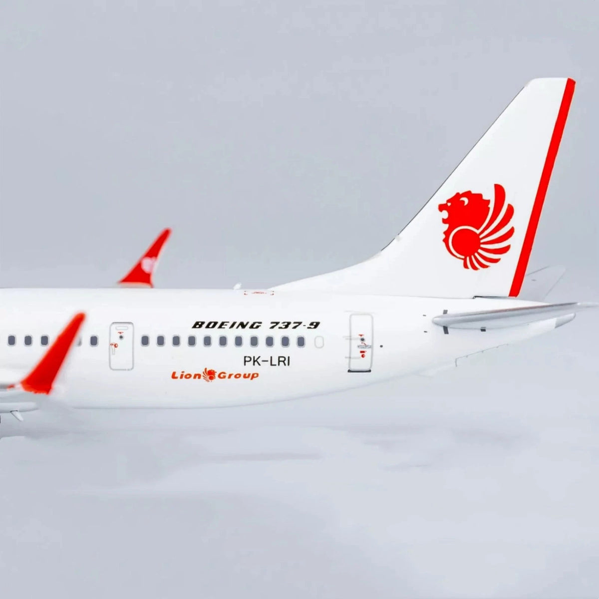 1:350 Scale Diecast Alloy Lion Air B737 Airplane Aircraft Model Souvenir Display