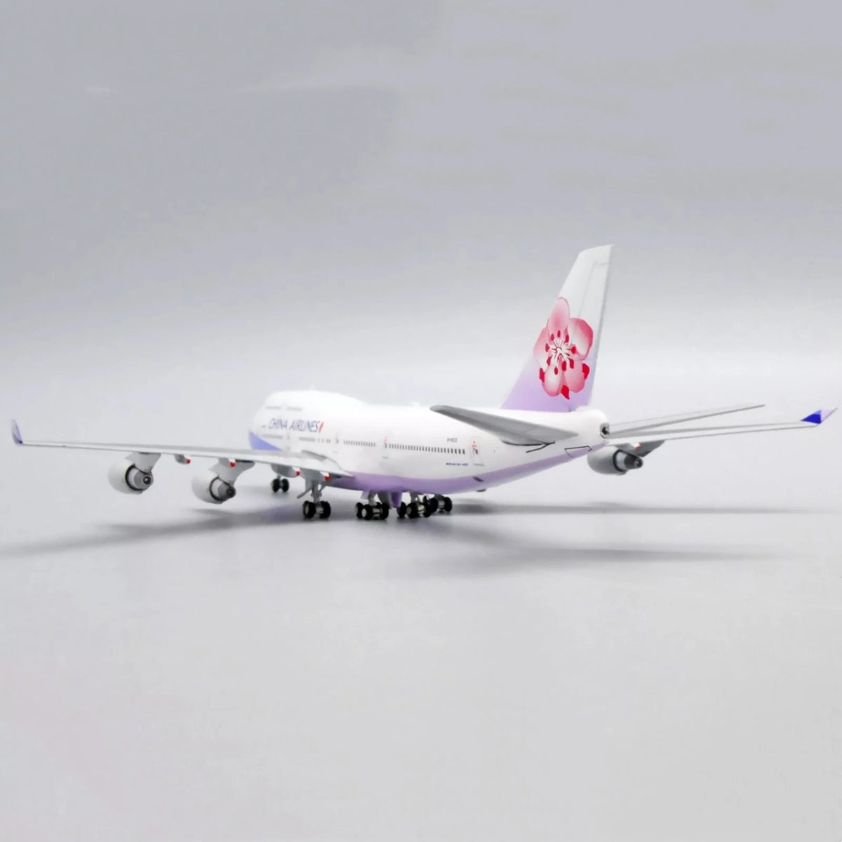 20cm Diecast Alloy 1/350 Scale China Airlines B747 Aircraft Model Scene