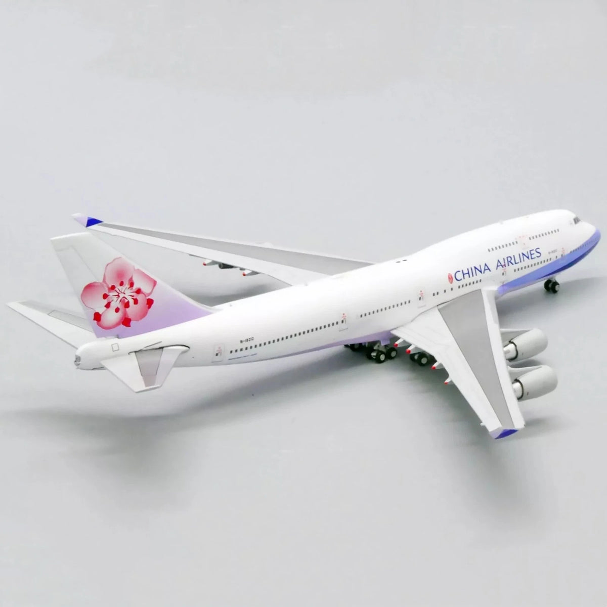 20cm Diecast Alloy 1/350 Scale China Airlines B747 Aircraft Model Scene