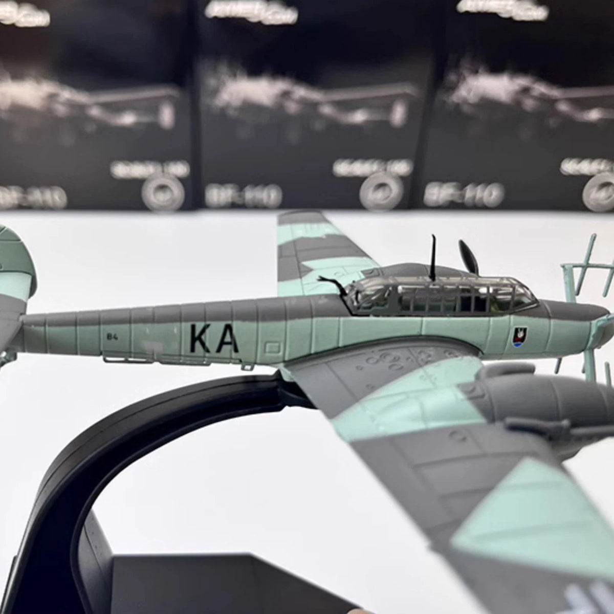 1/100 Diecast Alloy German Messerschmitt BF110 Fighter Model Souvenir Gift