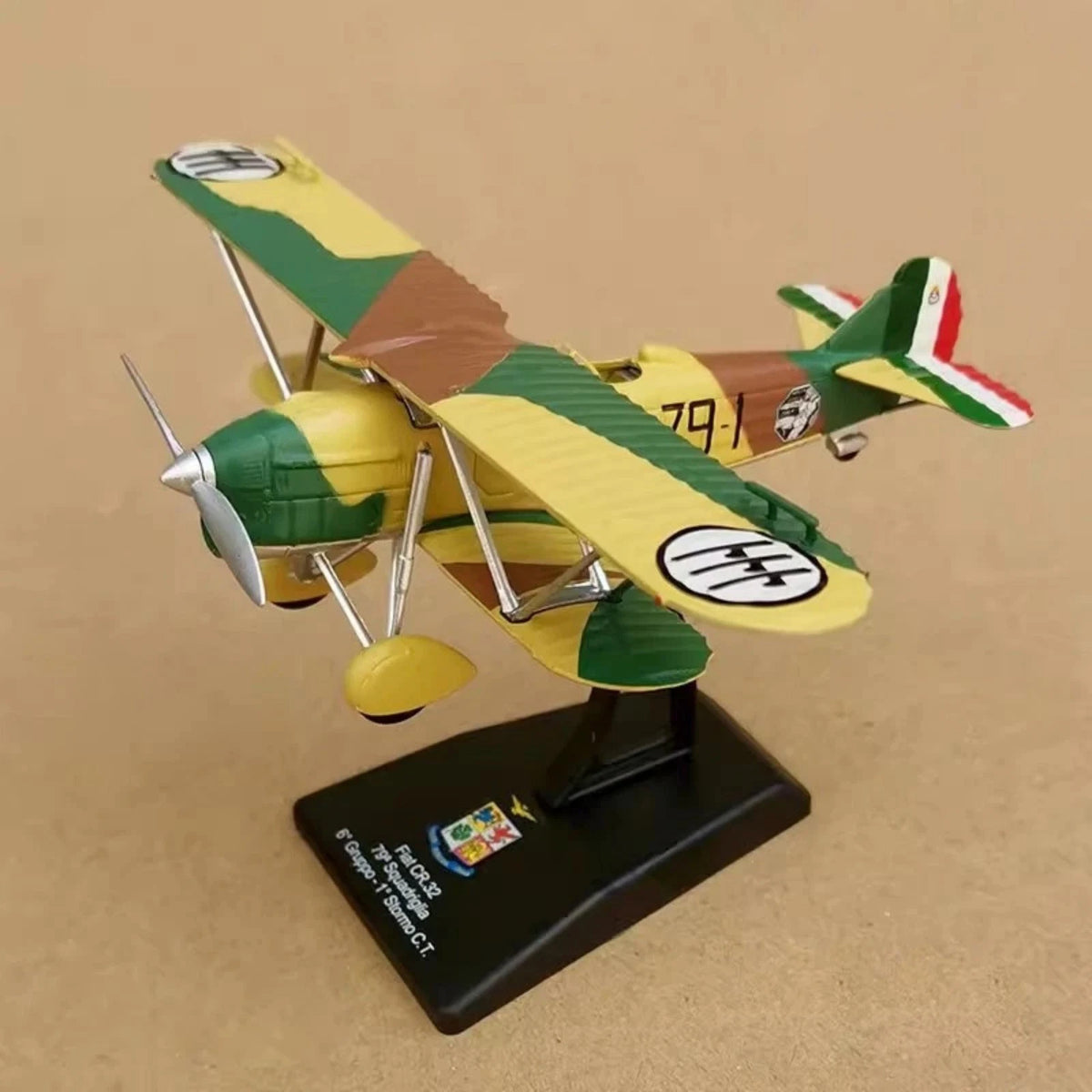 Italian FIAT CR.32 Freccia Biplane Fighter 1/72 Scale Alloy Model Toy with Stand