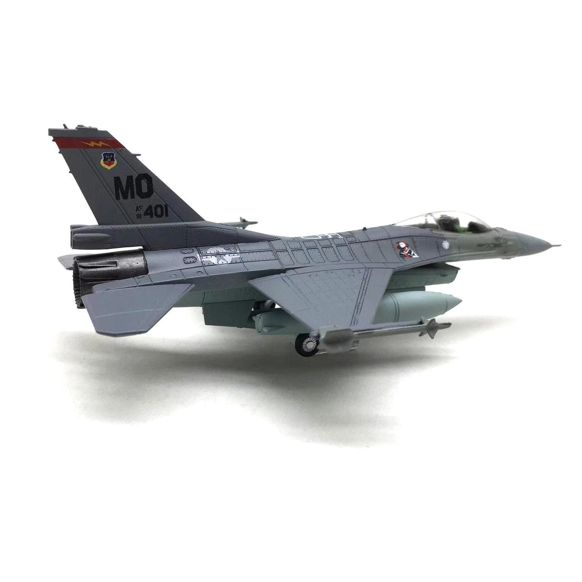 1:100 F-16C Fighter Diecast Metal Finished Aircraft Model With Display Stand