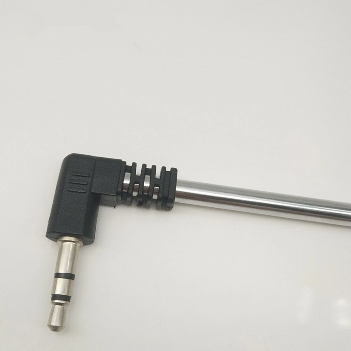 2PCS 3.5mm FM Radio Telescopic Antenna for Mobile Phone Radio Speaker