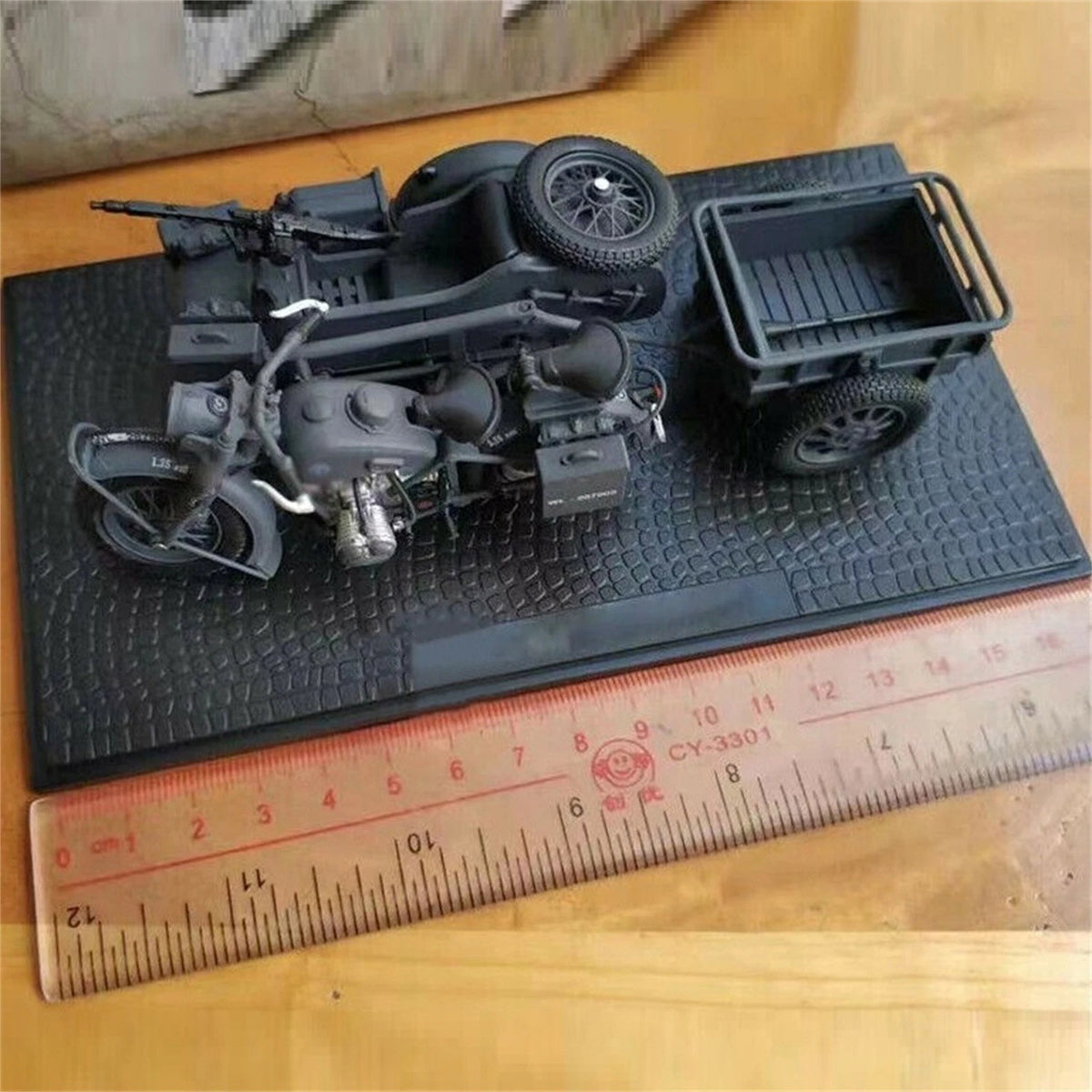 1/24 Scale Plastic German WWII R75 Panzerfaust 30 Motorcycle Model Toy For Kids