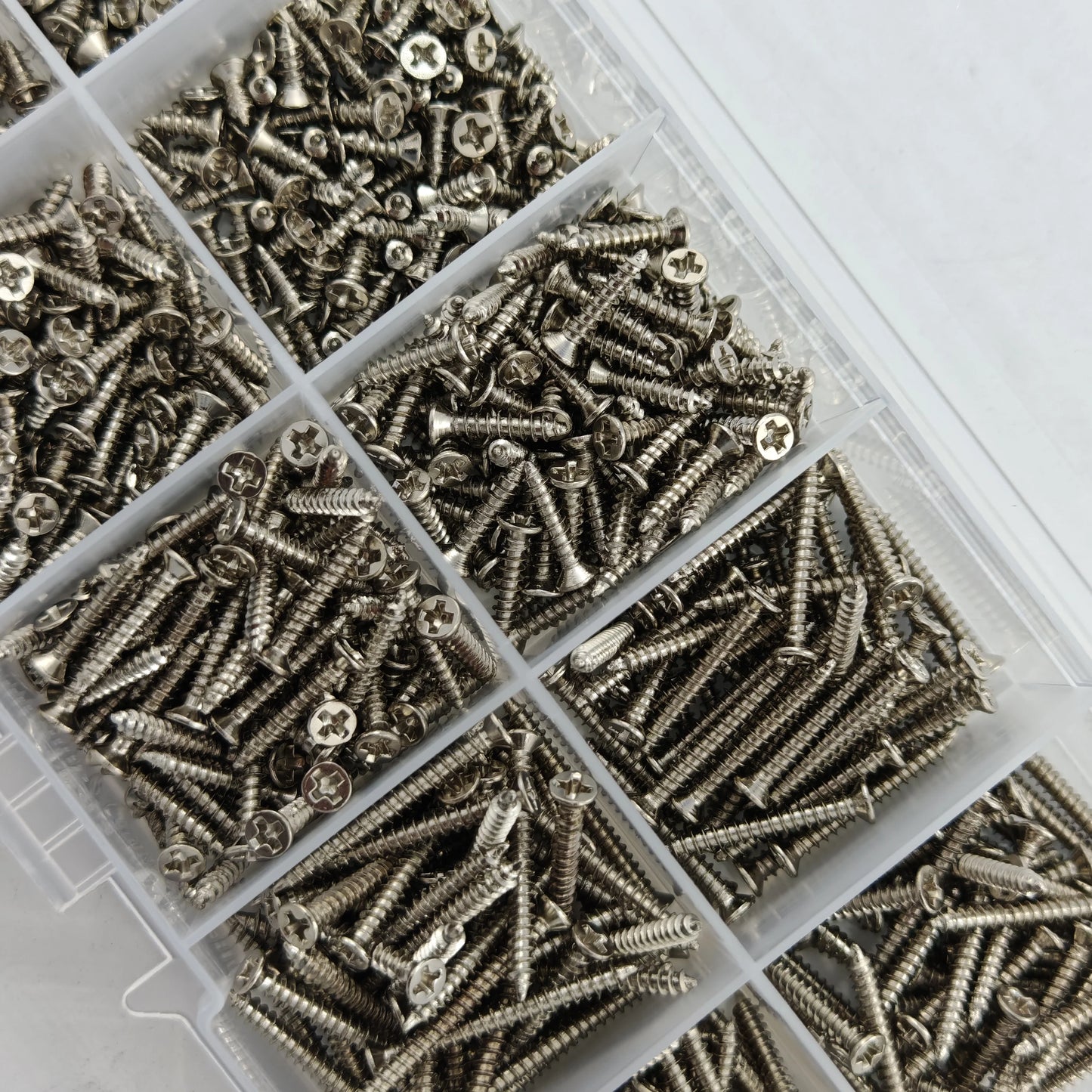 Box of 560 Self-Tapping Wood Screw Set - Includes 8 Different Sizes of M2 Flat Metal Screw Classification Kit