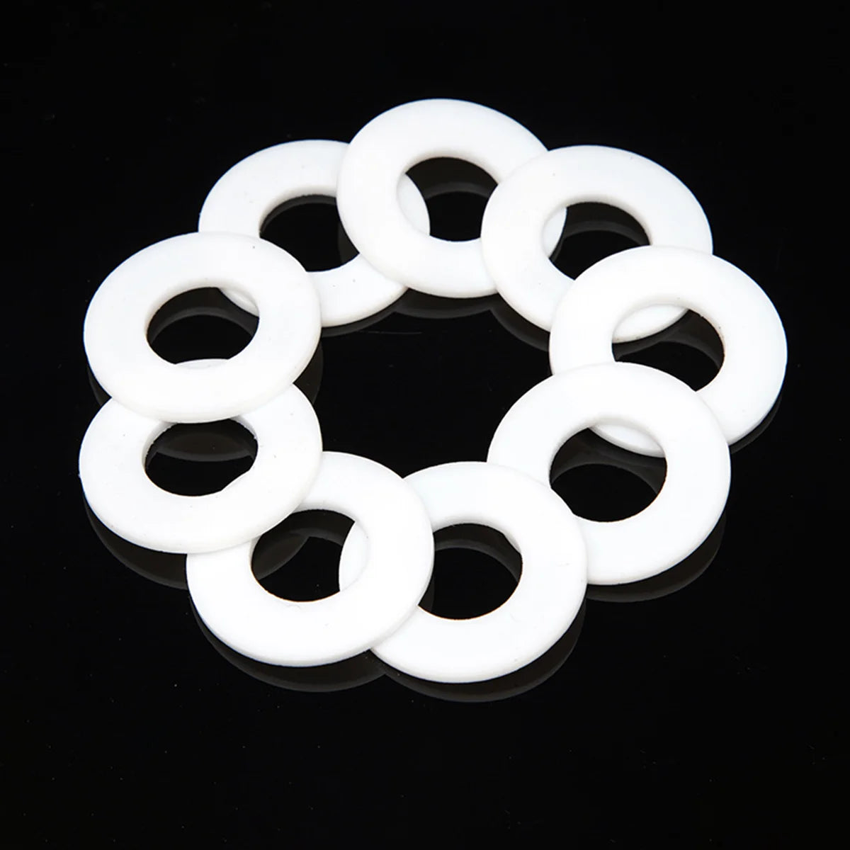 220-piece white nylon flat washer set: sizes M2-M18, plastic nylon washers, plastic flat washers, O-rings.
