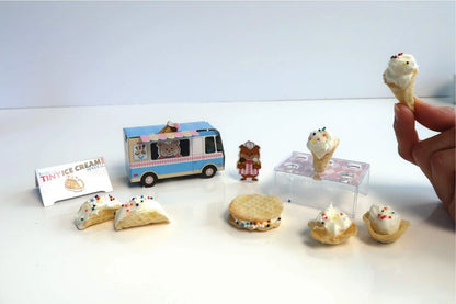 SmartLab Toys TINY Ice Cream with 15 Enormously Tasty Treats. 342003, Multi