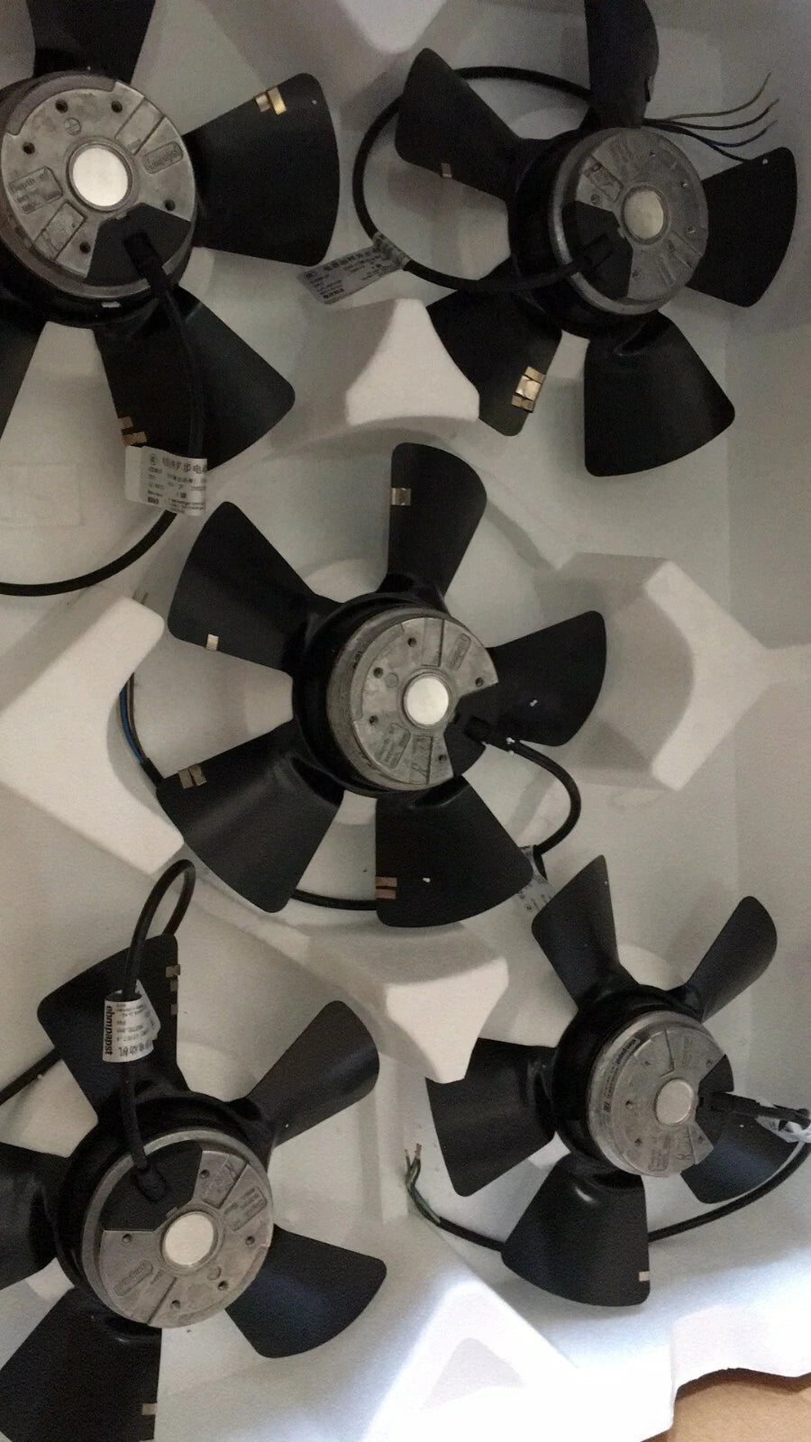 ebmpapst A2D200-AA02-33 axial fan AC 400V 0.14A Motor fan Fast ship