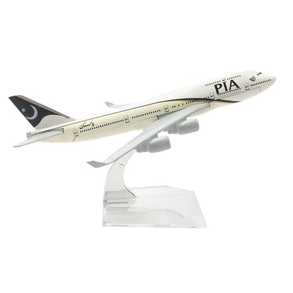 1:400 16cm B747 Airlines PIA Airplane Model Alloy Plane Diecast Model With Stand
