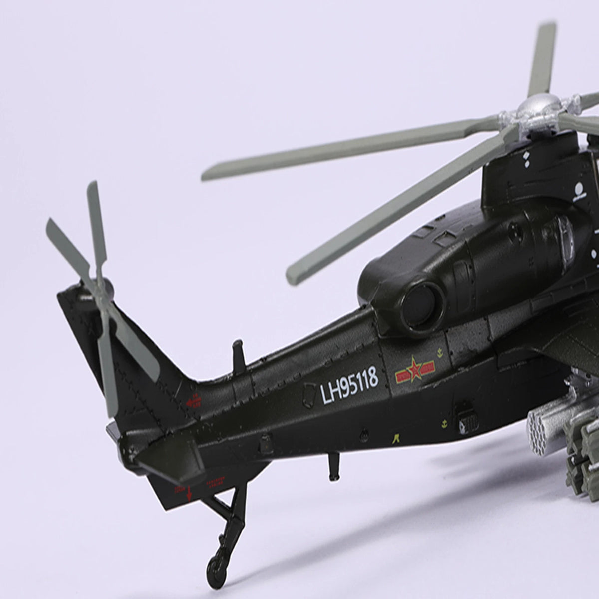 1/100 Chinese Armed WZ-10 Helicopter Model Military Plane Collection Souvenir D