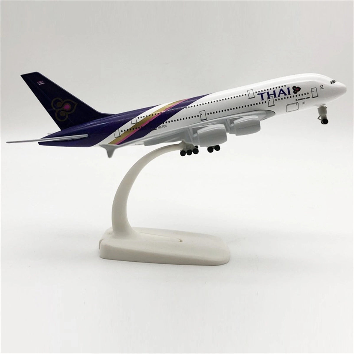 1:400 20cm Aircraft Thai Airways A380 Alloy Plane Model Craft Souvenir Ornaments