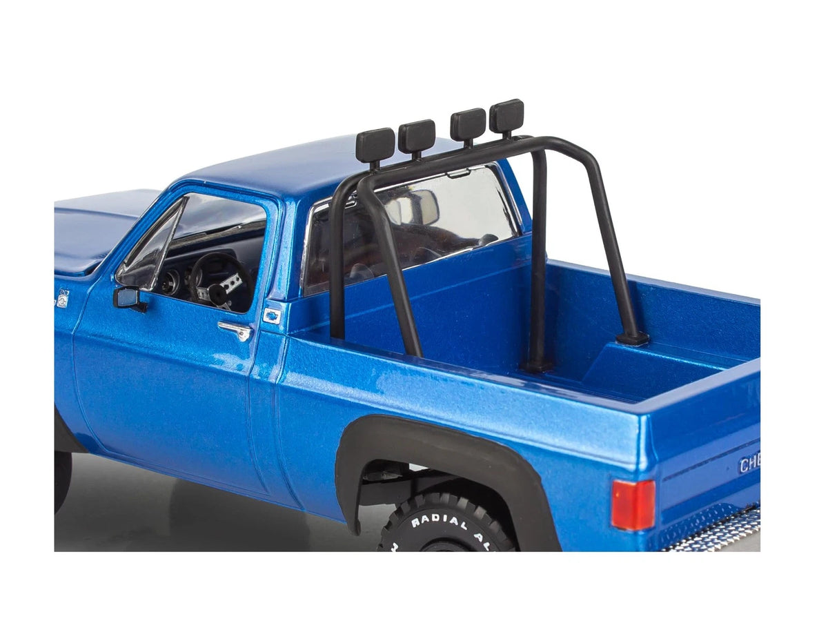 Revell 14581 ’78 Chevy Off-Road 4x4 with Malibu Grand Prix 1:25 Scale, Clear