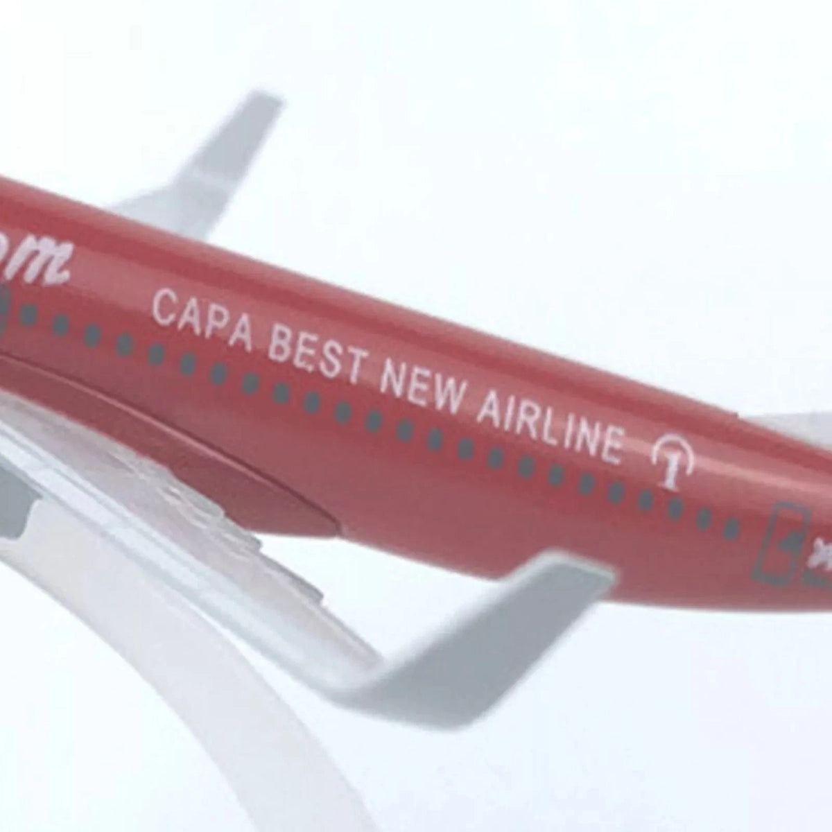 Diecast Alloy 1/400 Scale Red Air Asia Airlines B737 Aircraft Model Toy Gifts