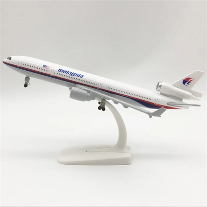 1:400 Malaysia MD11 MD-11 Airplane Alloy Model Souvenir Static Display Gift F
