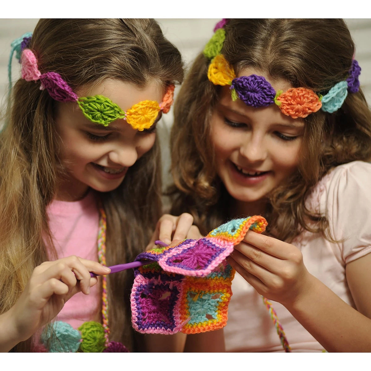 4M Easy-to-Do Crochet Kit - DIY Knitting Set for Beginners & Kids Multicolor
