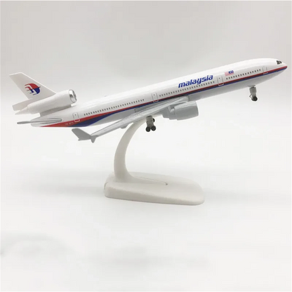 1:400 Malaysia MD11 MD-11 Airplane Alloy Model Souvenir Static Display Gift F