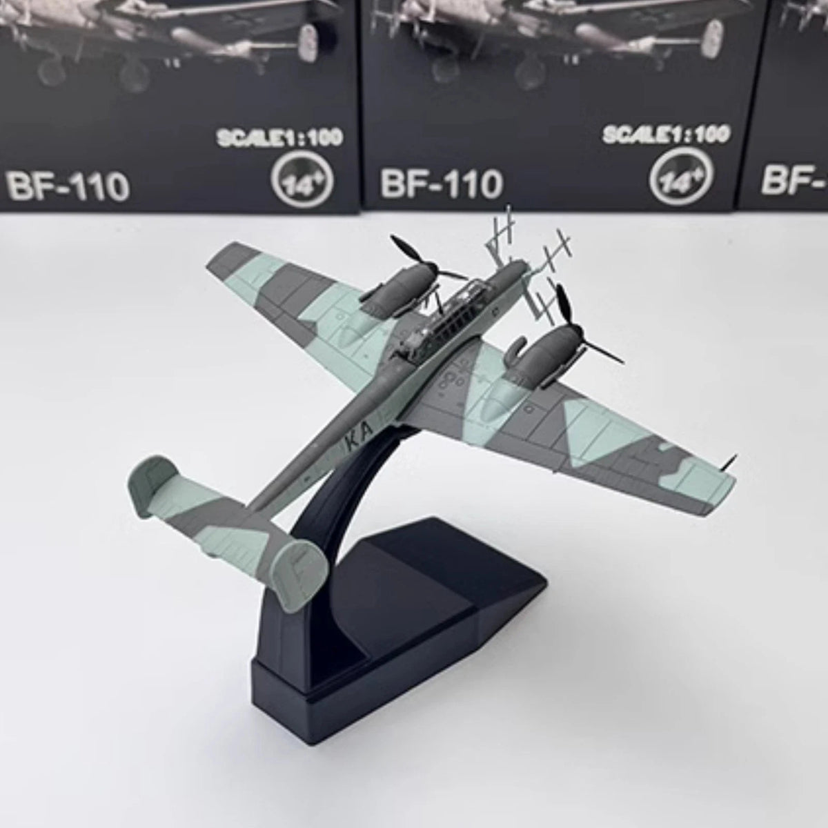 1/100 Diecast Alloy German Messerschmitt BF110 Fighter Model Souvenir Gift