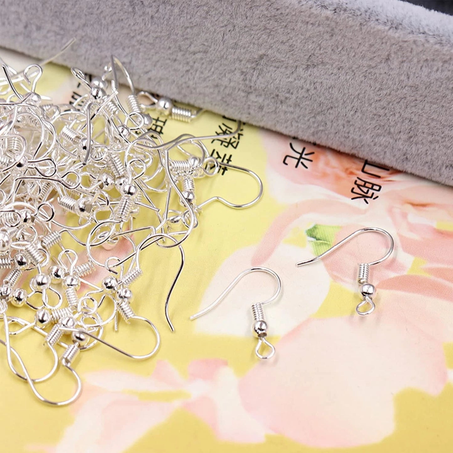 600Pcs Hypoallergenic Earring Hooks, Silver Making Kit,