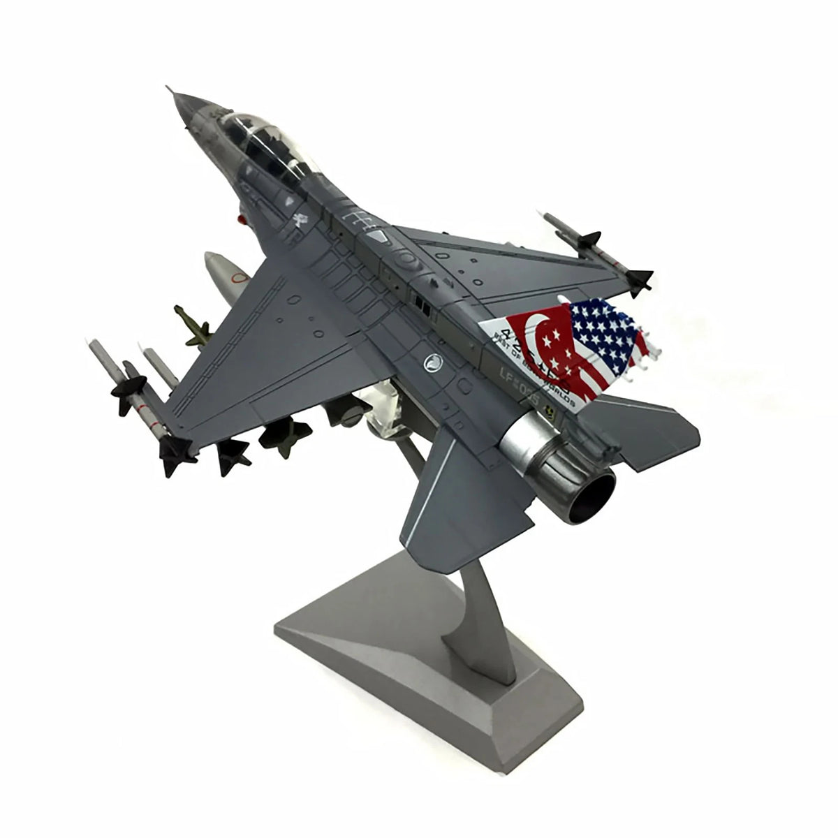 Amer Com 1/72 Singapore Air Force F-16D Fighting Falcon D Block-52 Model Display