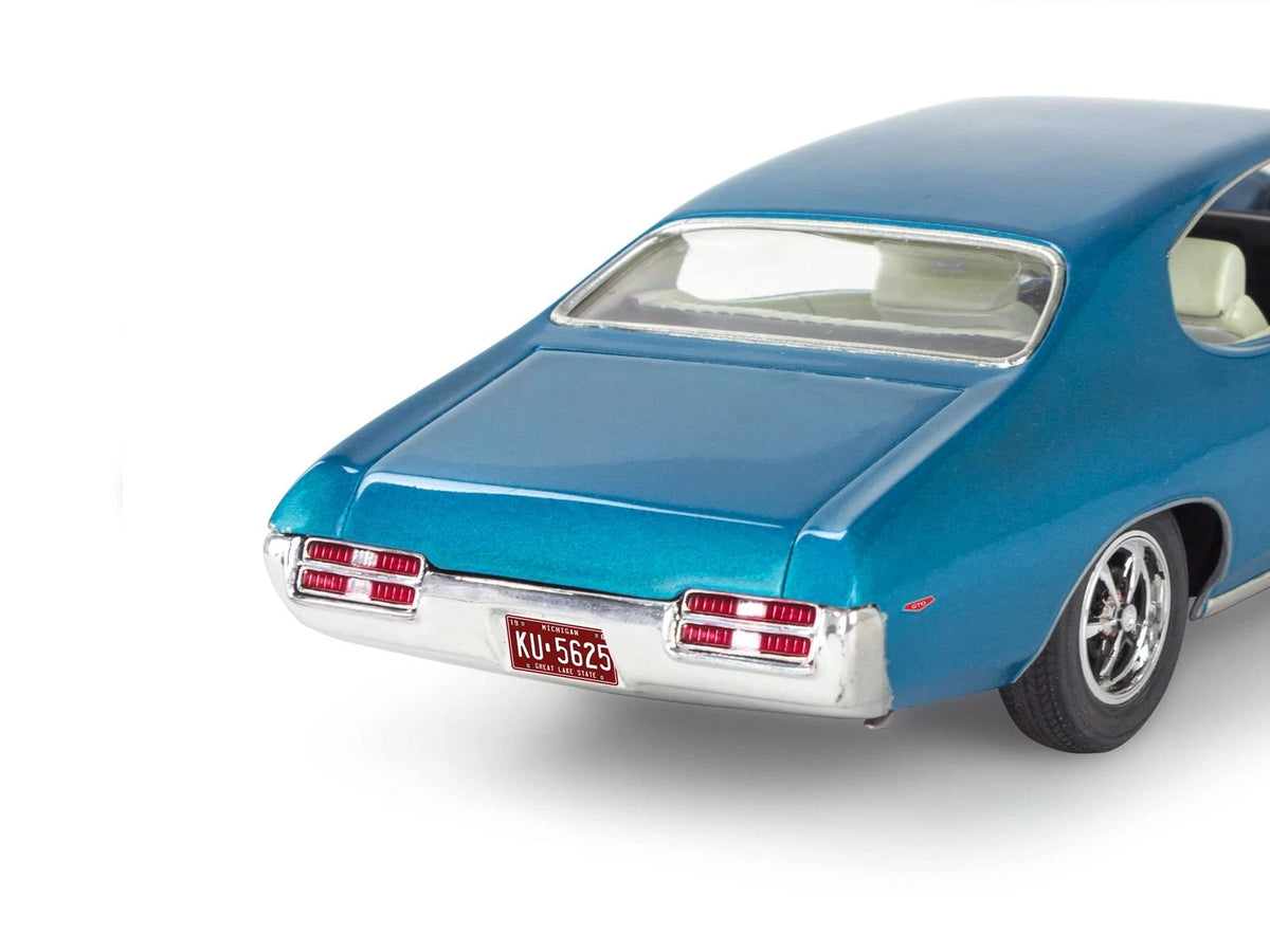 Revell 14530 1969 Pontiac GTO Judge 1:24 Scale 63-Piece Skill Level 4 Model...