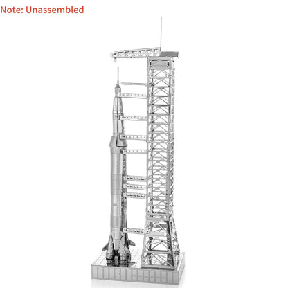 15cm X 5cm 1:770 Metal USA Apollo 11 Saturn V w/ Gantry Unassembled Model