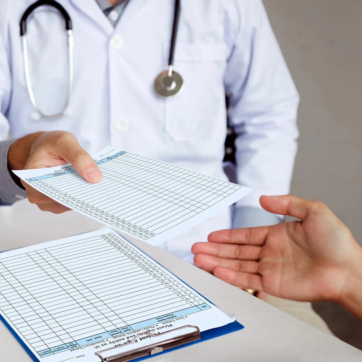 125 Patient Sign in Sheets, HIPAA Compliant, Peel Off Adhesive Labels...
