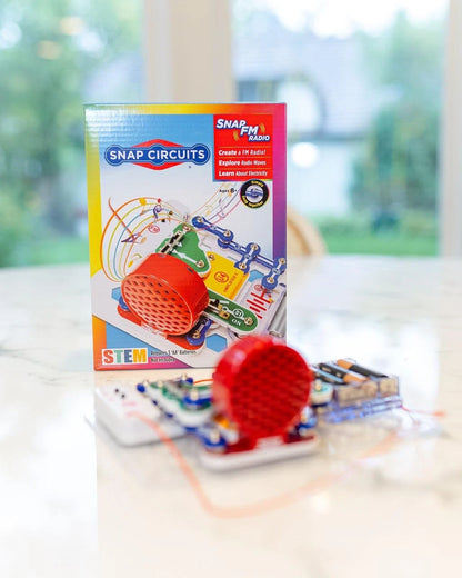 SNAP CIRCUITS STEM Radio Kit, Build an Electronic Radio, Kids Ages Small, Red