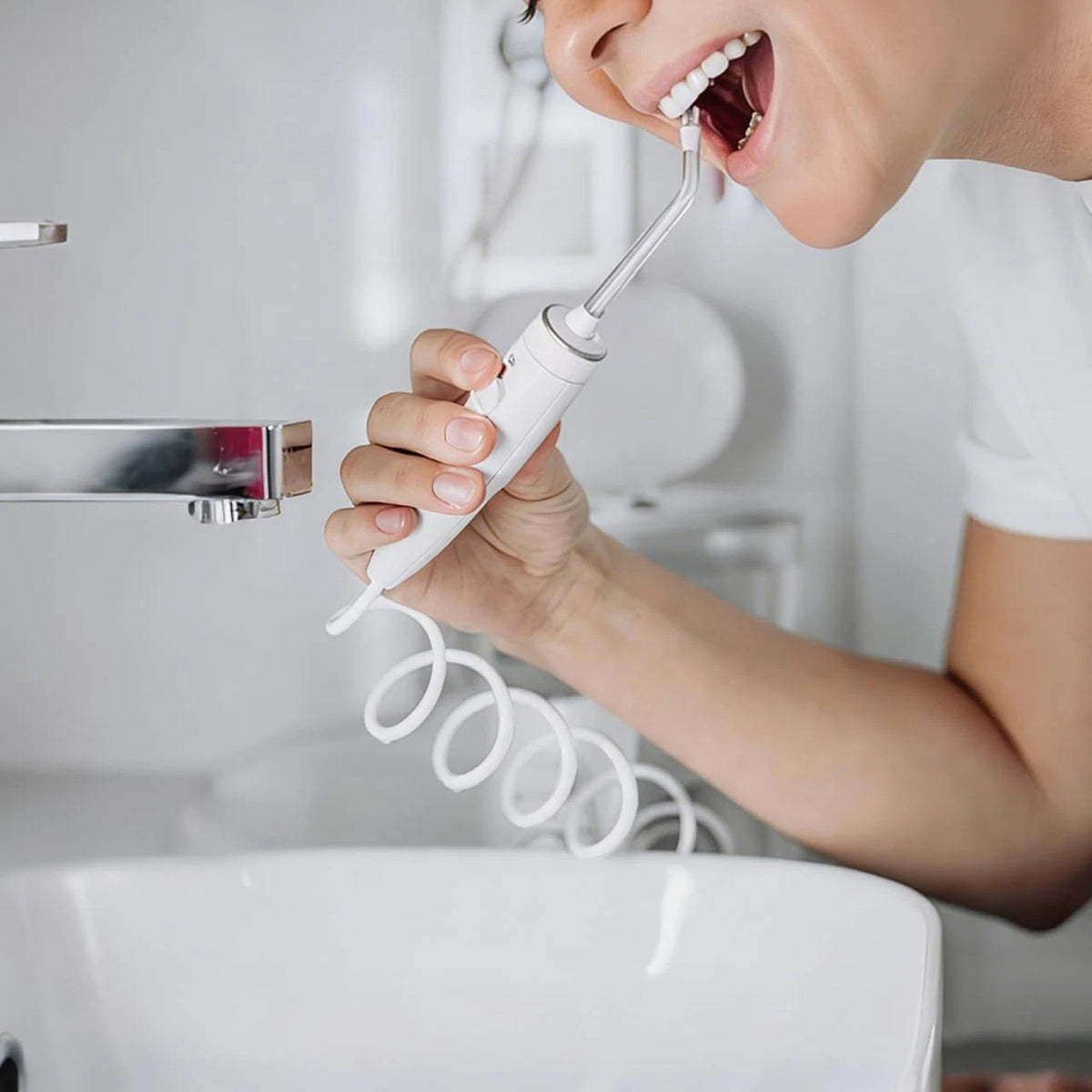 Beavorty Replacement Water Flosser Hose Compatible 112.50X0.40X0.40CM, White