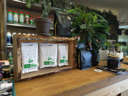 CO2BAG® M – Natural CO₂ Generator for Indoor Plants & Greenhouses | Boosts...