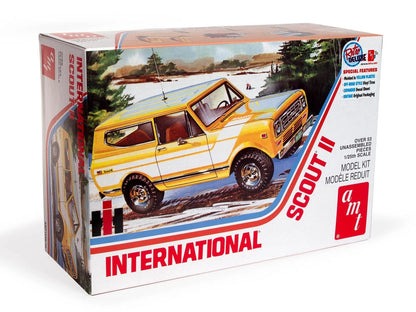 AMT 1977 International Harvester Scout II 1:25 Scale miniature, Clear,Yellow