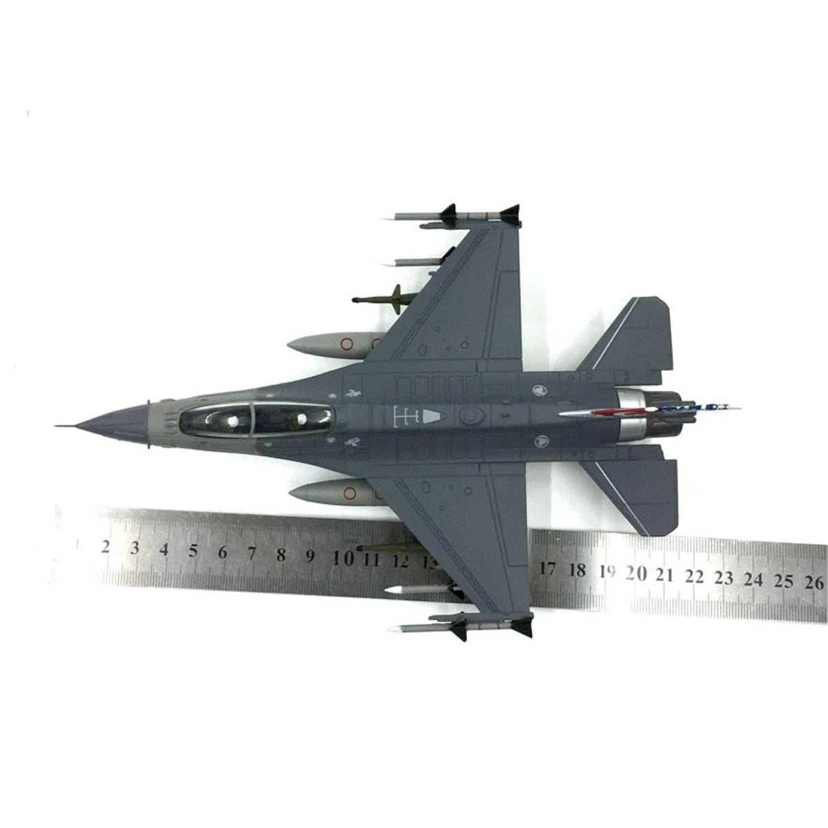 Amer Com 1/72 Singapore Air Force F-16D Fighting Falcon D Block-52 Model Display