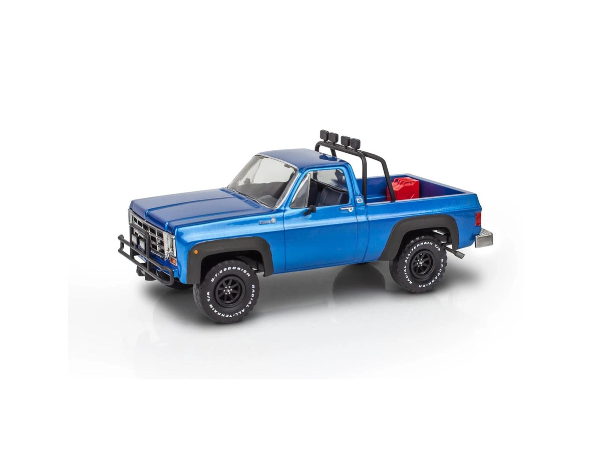 Revell 14581 ’78 Chevy Off-Road 4x4 with Malibu Grand Prix 1:25 Scale, Clear