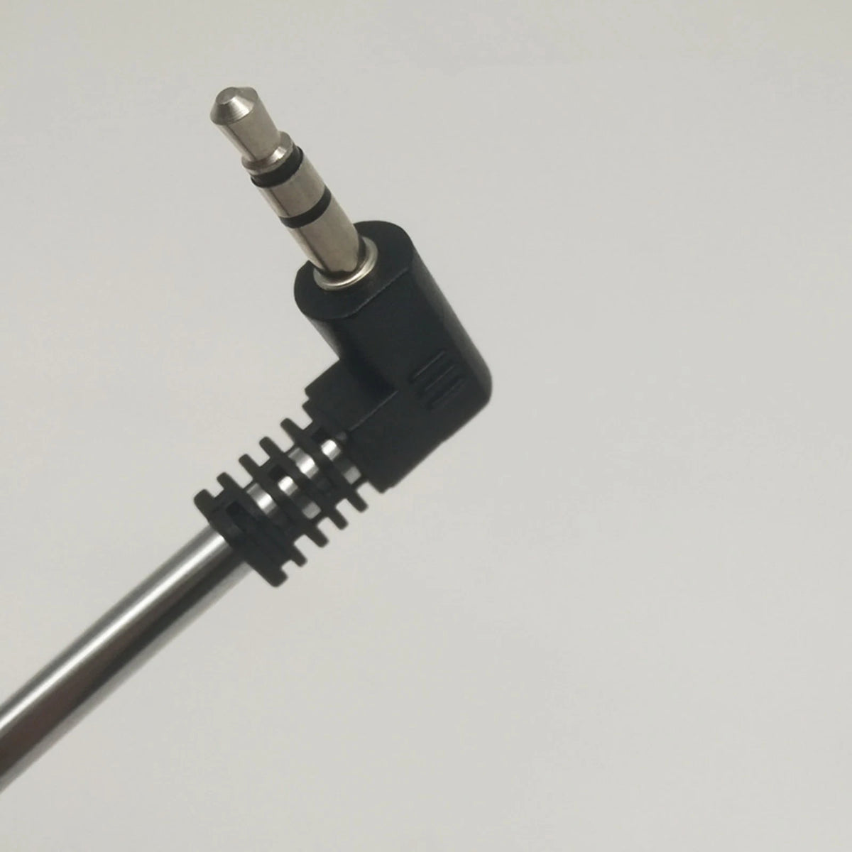 2PCS  3.5mm FM Radio Telescopic Antenna for Mobile Phone Radio Speaker