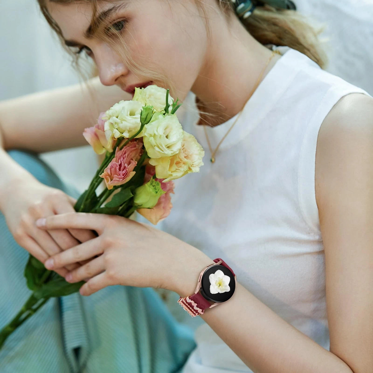 DaQin Flower Engraved Band Compatible with Samsung Galaxy 20mm, WineLove