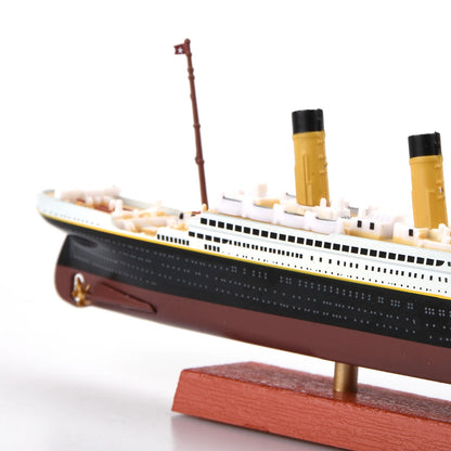 White and Yellow 1/1250 Diecast TITANIC Cruise Ship Boats Boat Alloy Model