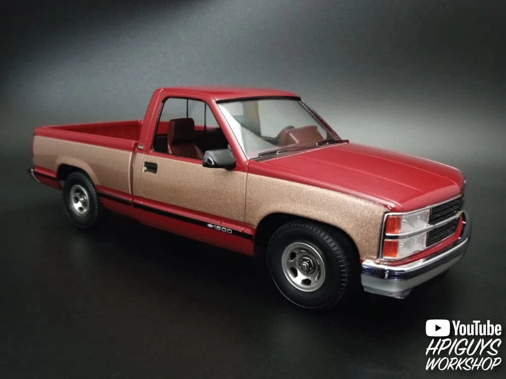 AMT 1992 Chevrolet Silverado Shortbed Fleetside Pickup Easy 1:25, unpainted