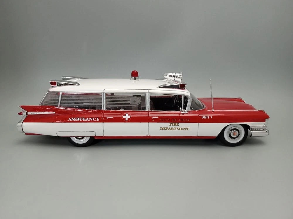AMT 1959 Cadillac 1:25 scale, White, Clear, Transparent Red, Chrome-plated