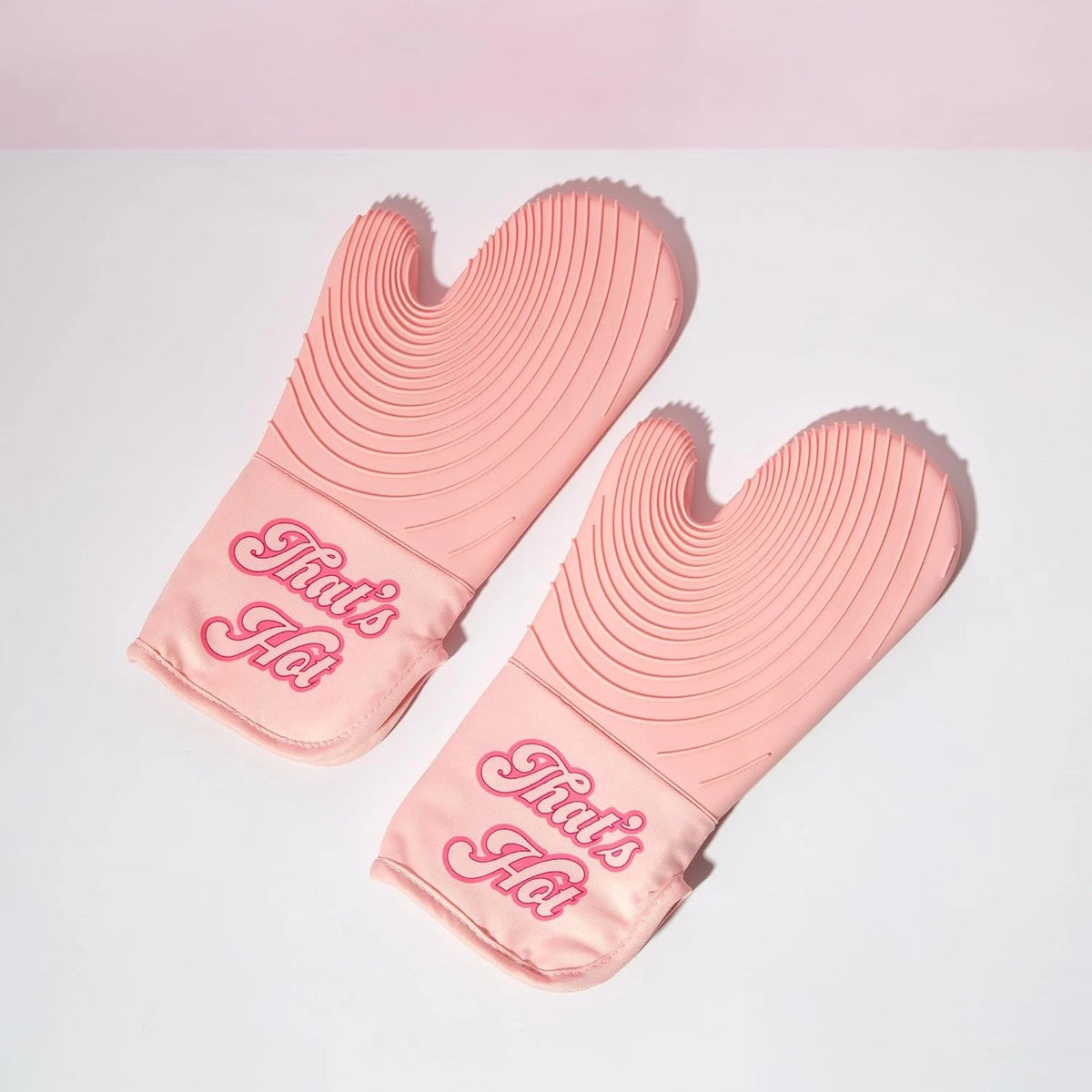 Paris Hilton Oven Mitt Set with Iconic That's HOT Design, Heat Resistant Pink