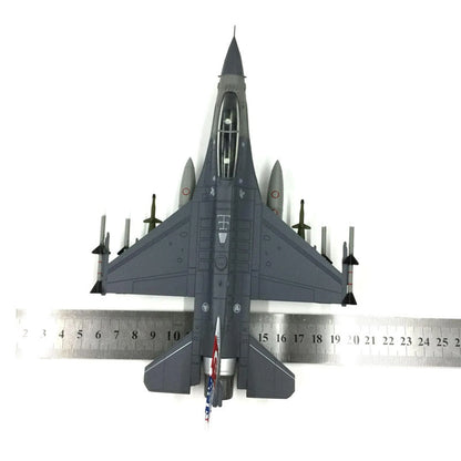 Amer Com 1/72 Singapore Air Force F-16D Fighting Falcon D Block-52 Model Display