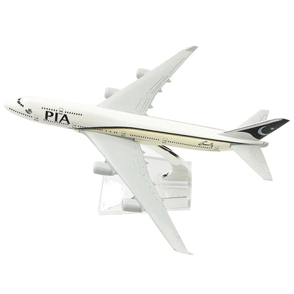 1:400 16cm B747 Airlines PIA Airplane Model Alloy Plane Diecast Model With Stand