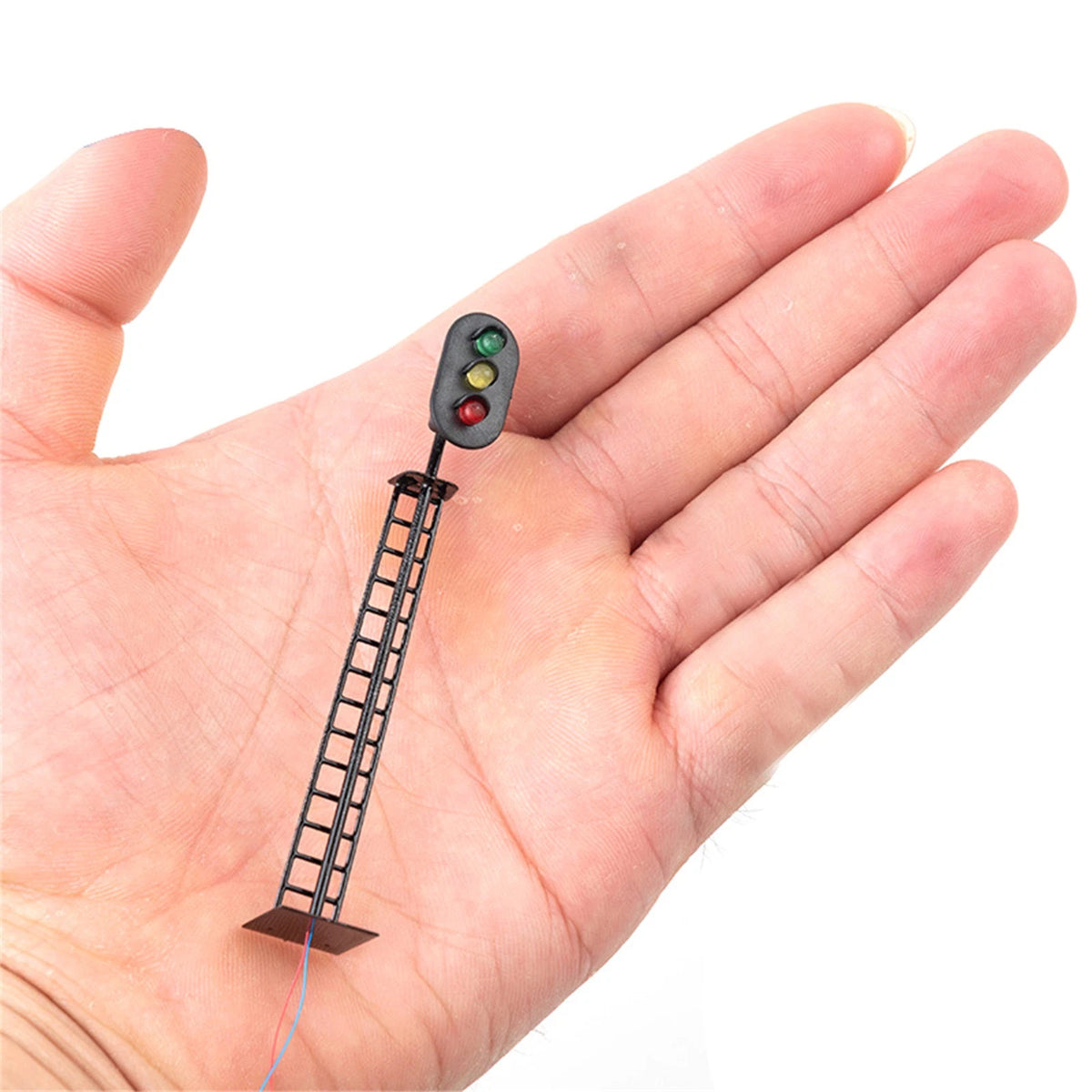 1:87 Scale Red Yellow Green Railway Signal Traffic Light Black Post With Ladder