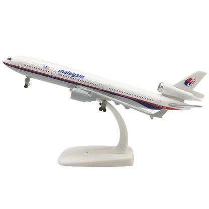 1:400 Malaysia MD11 MD-11 Airplane Alloy Model Souvenir Static Display Gift F
