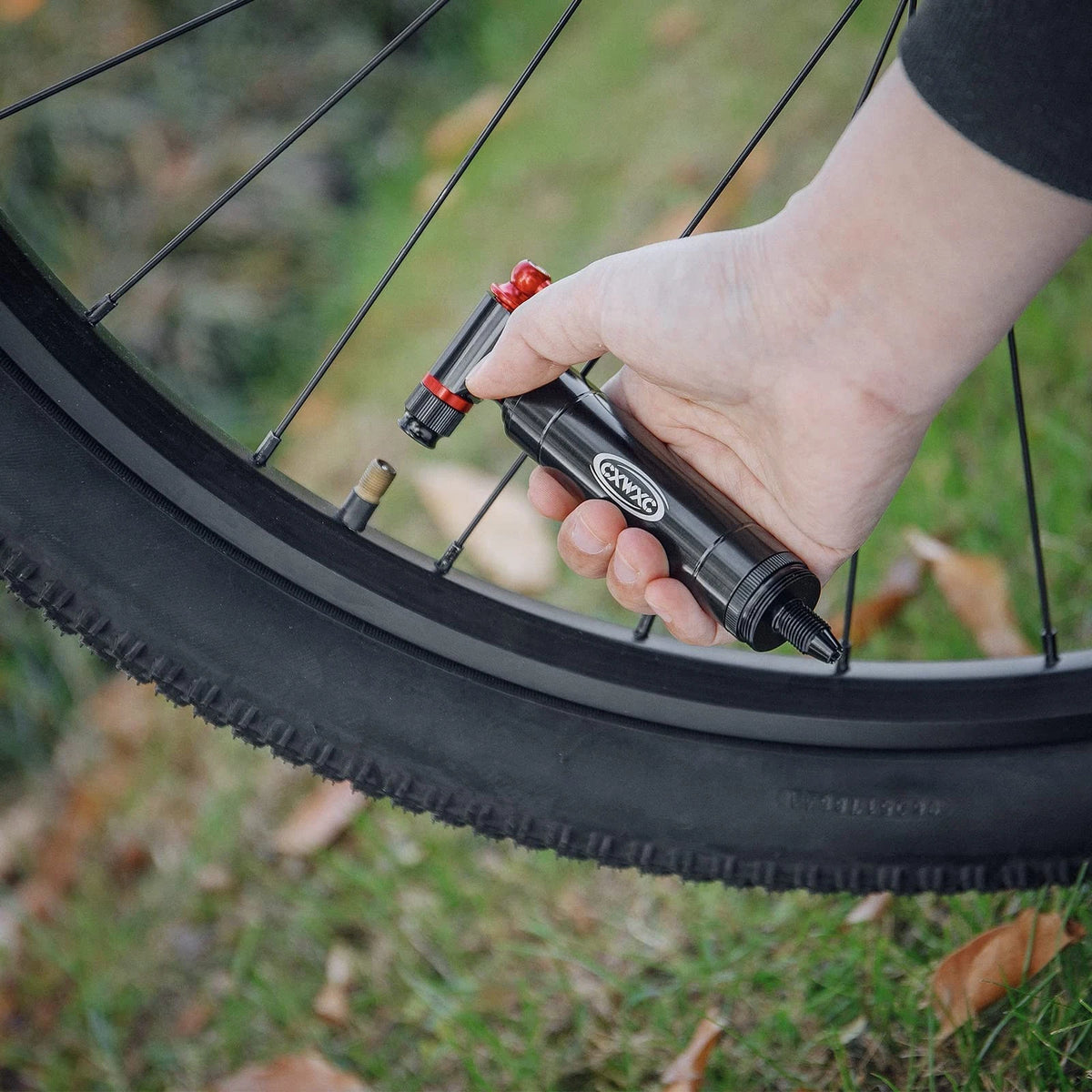 CXWXC CO2 Inflator with 4 x 16g Cartridges & Tubeless Tire Repair Black