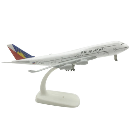 Diecast Alloy 1/350 Philippine Air Airlines B747 Airplane Model Plane Toy Gifts